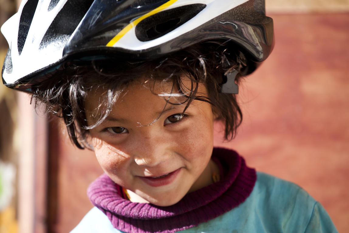 List of food and accommodation stops on the Manali - Leh highway (for cyclists)..