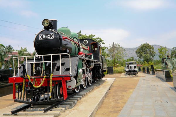 Tigers, waterfalls and war memorials at Kanchanaburi